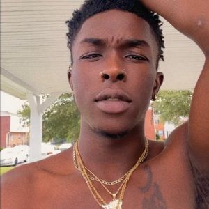 Meet your Posher, Khaalid